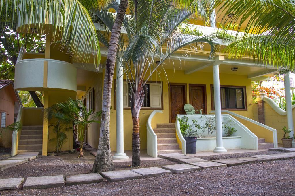 Sea Eye Hotel - Tropical Building Utila Dış mekan fotoğraf